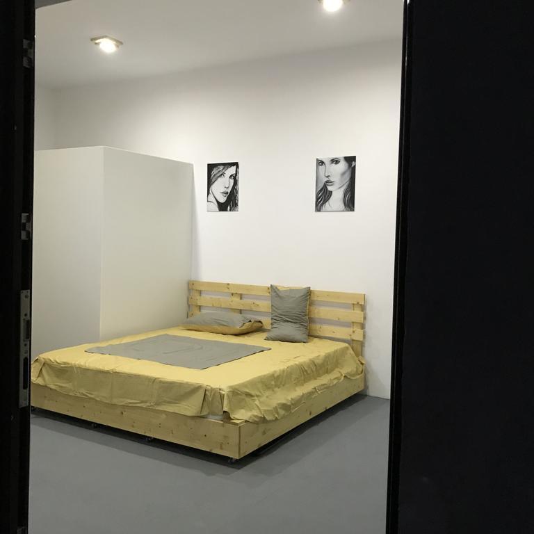 Central Park Studios Бухарест Экстерьер фото
